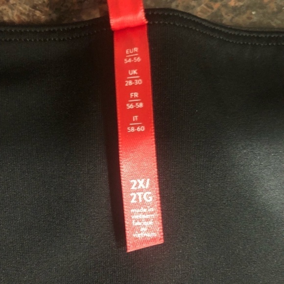 SPANX VERY BLACK Faux Leather Leggings SZ. 2X L - Picture 10 of 12